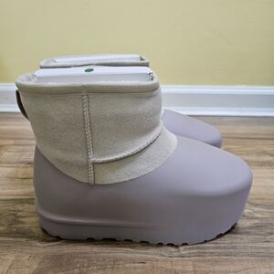 UGG Classic Mini Pumped Molded Bootie